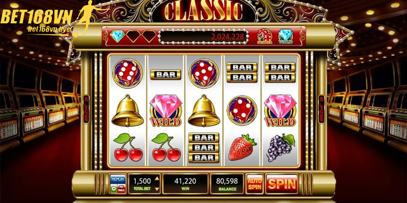 Người chơi quay các cuộn để tạo ra biểu tượng chiến thắng