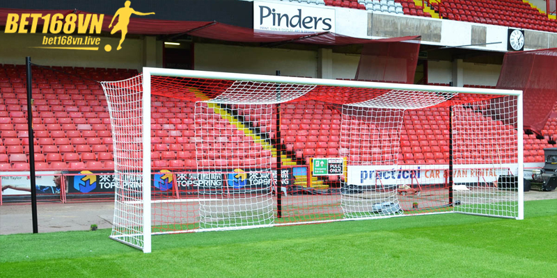 Khung thành bóng đá chuẩn quốc tế cao 2.44 mét